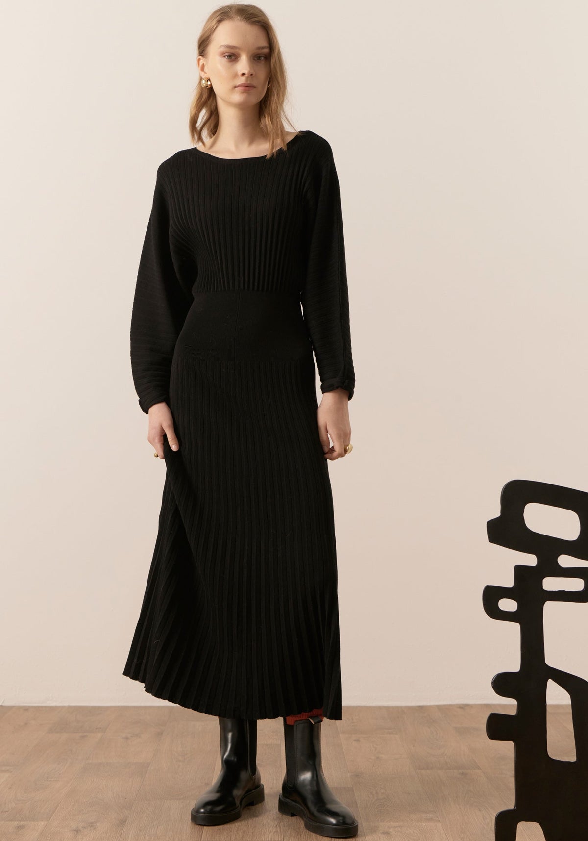 POL Clothing Sale | Gizelle Pleated Maxi Dress | Black