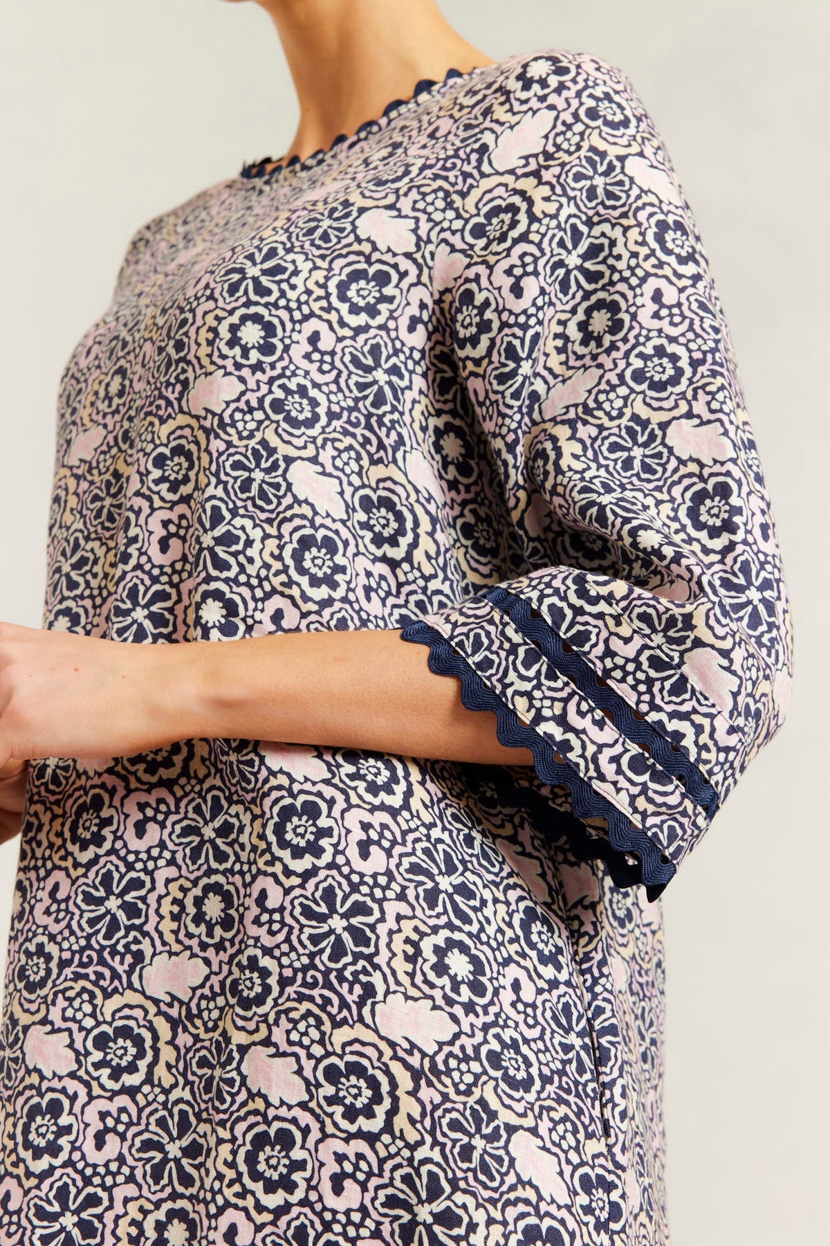 Alessandra | Claire Linen Dress | Navy Raya Print