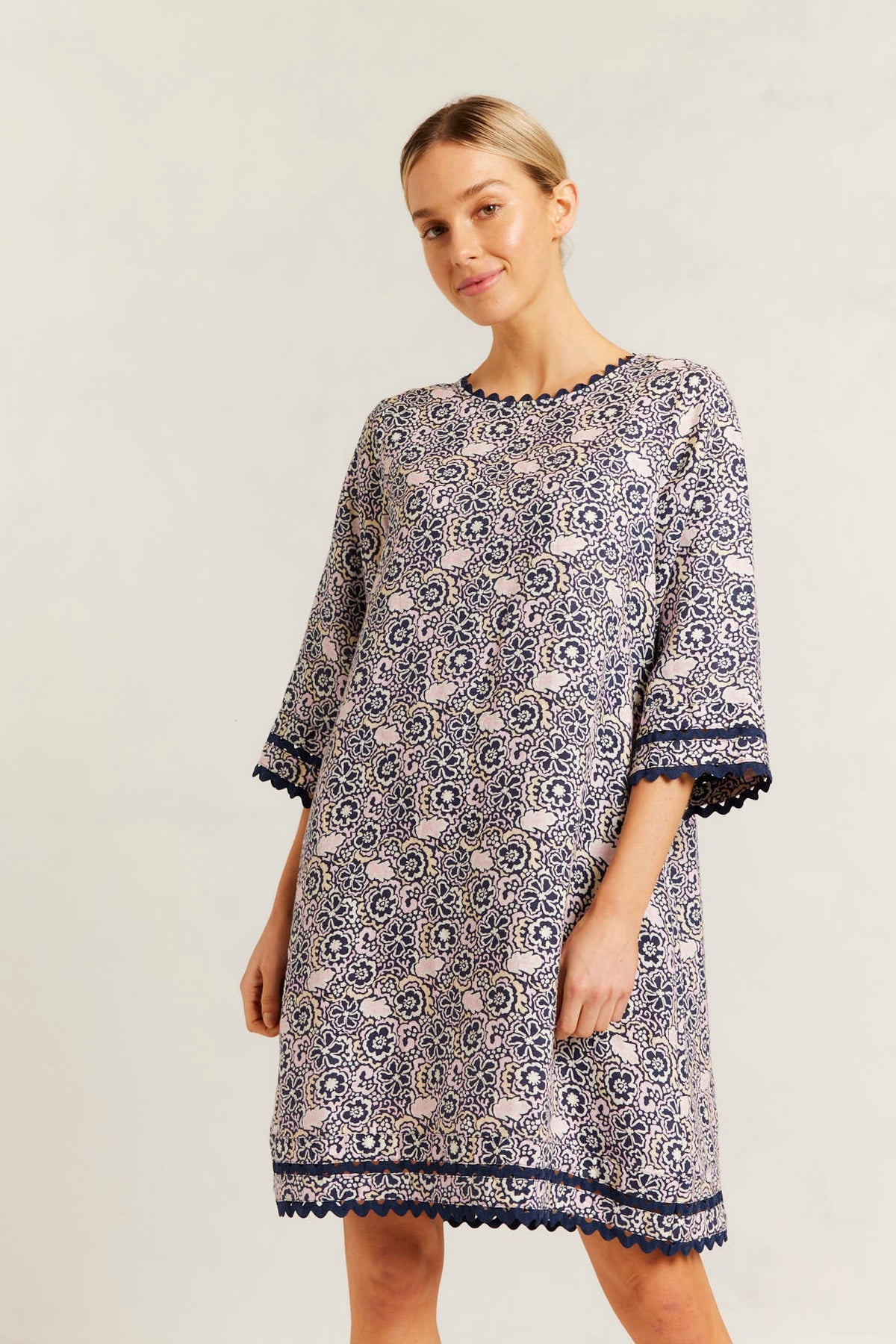 Alessandra | Claire Linen Dress | Navy Raya Print