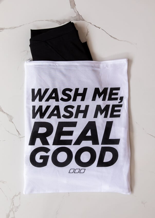 Lorna Jane Activewear | Wash Me Real Good Wash Bag