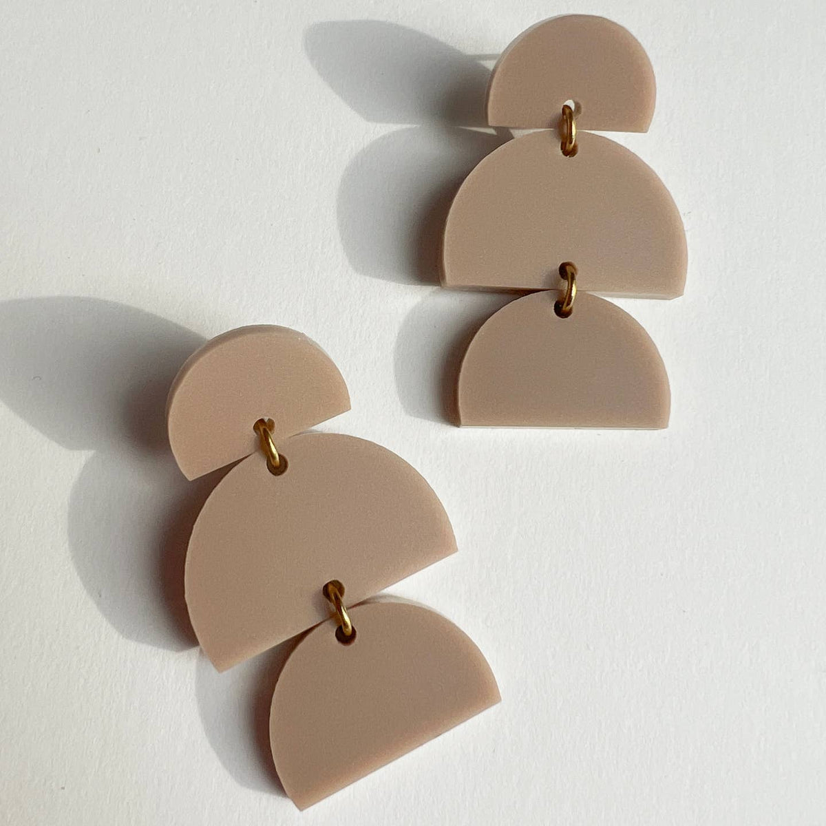 Mingled | Izzy Dangle Earrings | Taupe