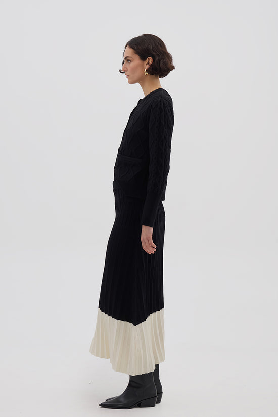 Iris &amp; Wool | Colour Block Pleat Skirt | Black &amp; Cream