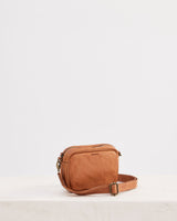 Juju &amp; Co | Camera Crossbody | Tan