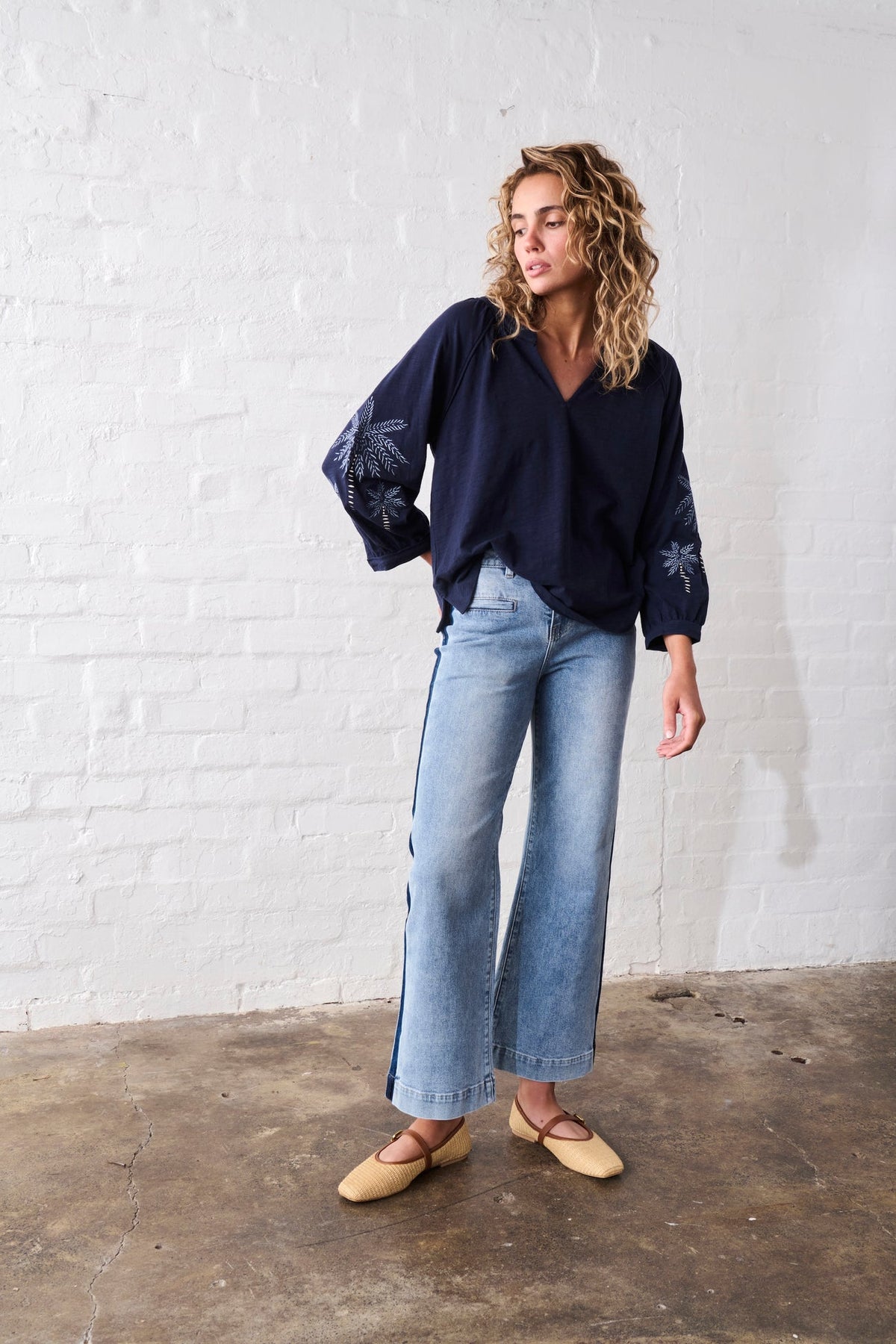 Kireina | Freya Jean | Side Panel | Waterfall