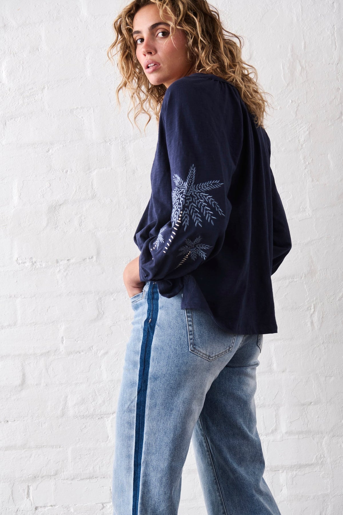 Kireina | Freya Jean | Side Panel | Waterfall