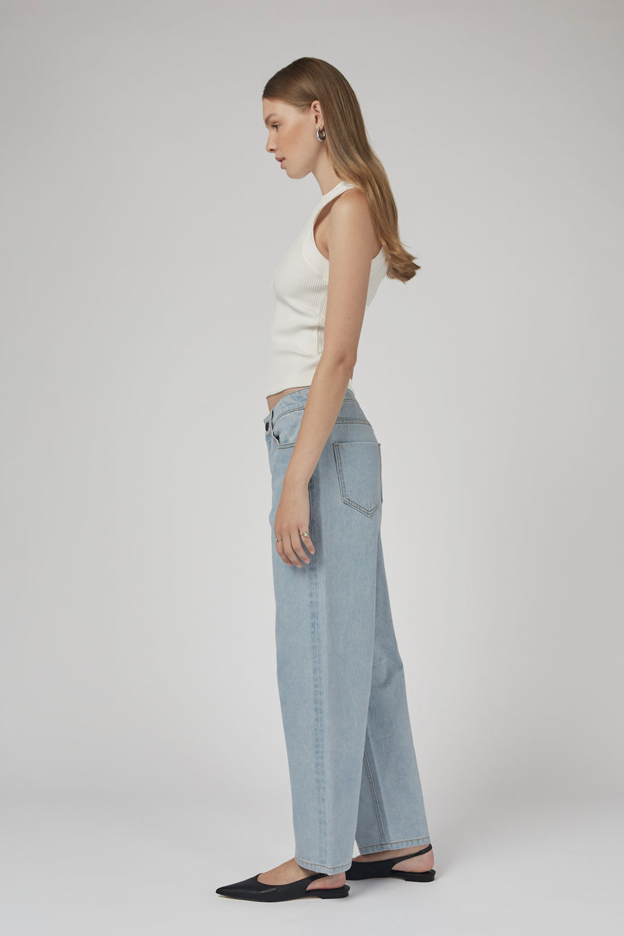 Dricoper | Chloe Mid Rise Barrel Jeans | Sunbleach