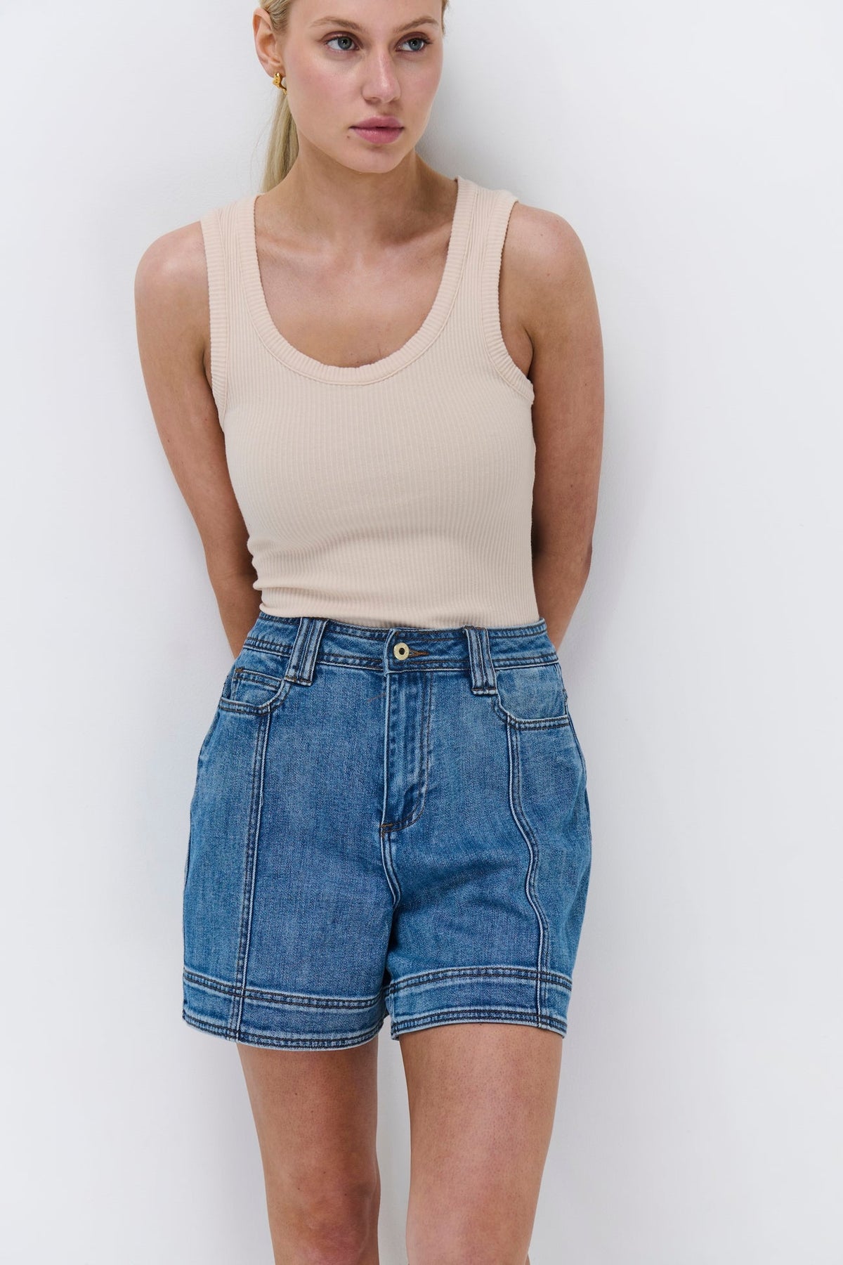Kireina | Sydney Short | Dakota Wash