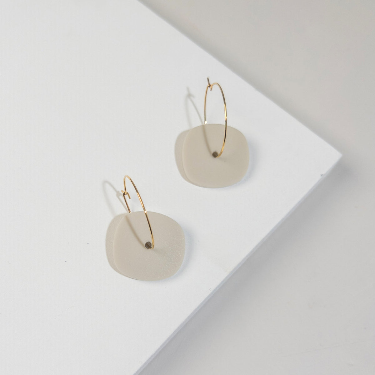 Mingled | Aura Hoops | Ivory Beige