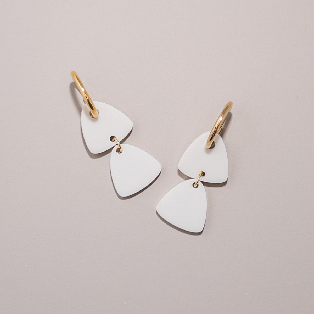 Mingled | Freya Huggie Dangle | Ivory Beige