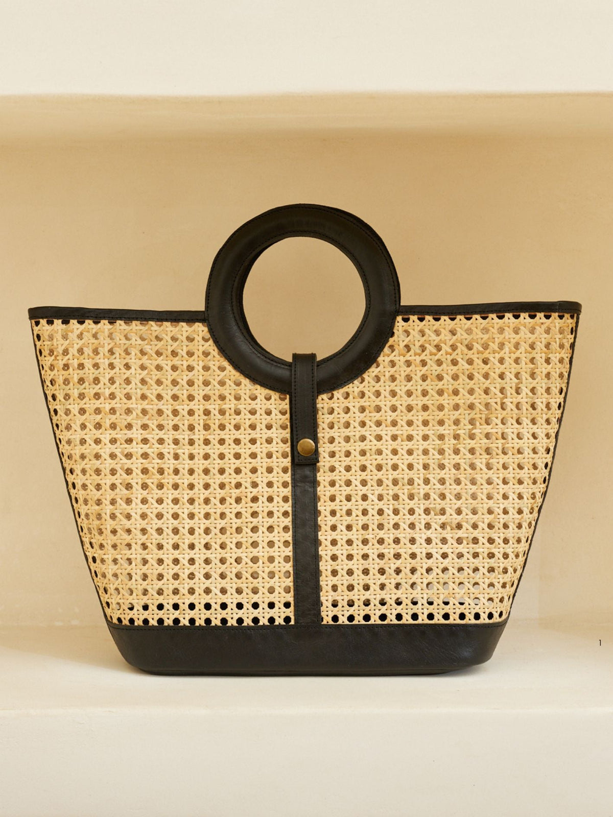 State Of Embrace | Le Circle Bag | Onyx