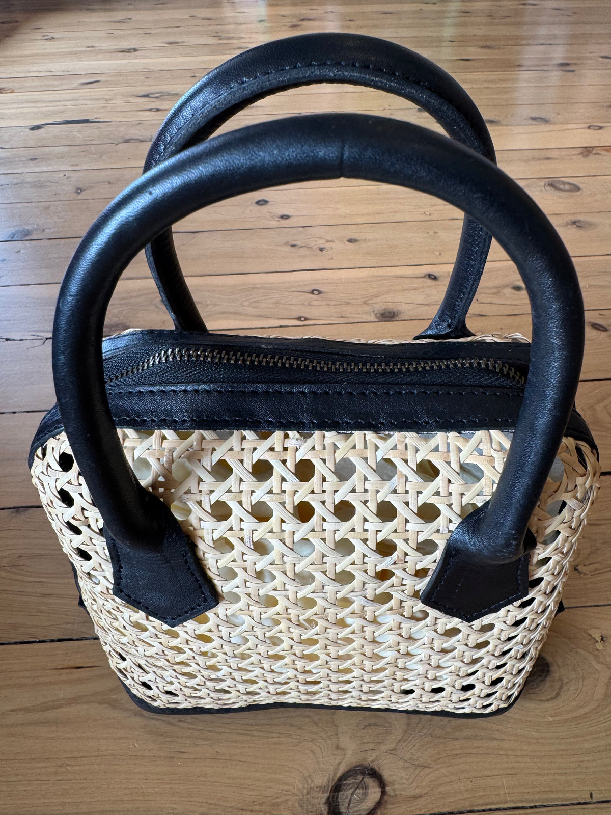 State Of Embrace | Bowling Bag | Onyx