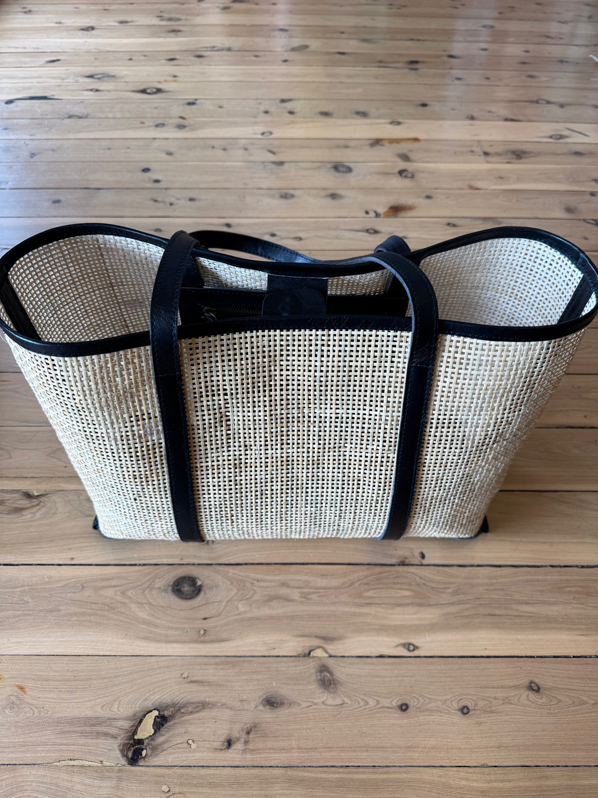 State Of Embrace | Carry All Tote | Onyx