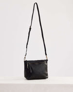 Juju & Co | Large Essential Pouch | Black