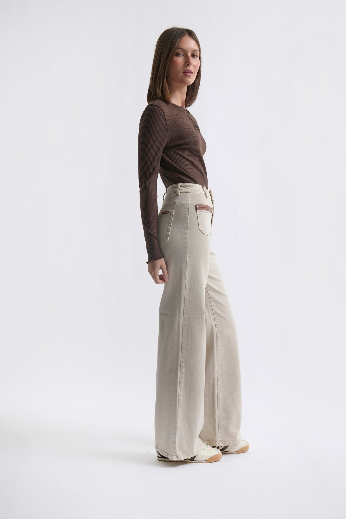 Kireina | Harper Jean Leather Pocket | Sand