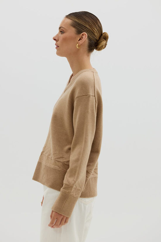 Iris & Wool | Chunky V Neck Sweater |Pale Toffee