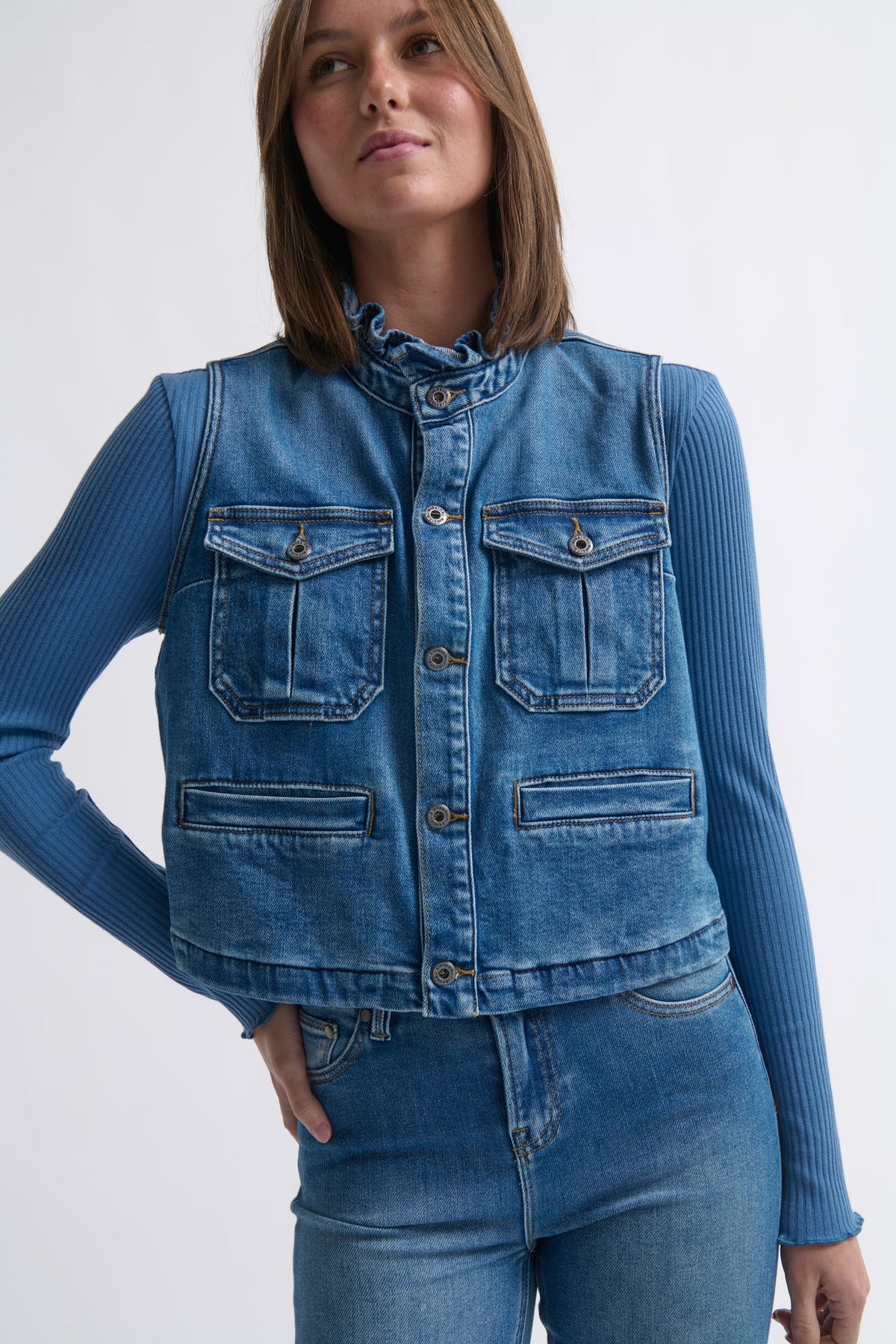 Kireina | Erica Vest | Dakota Wash