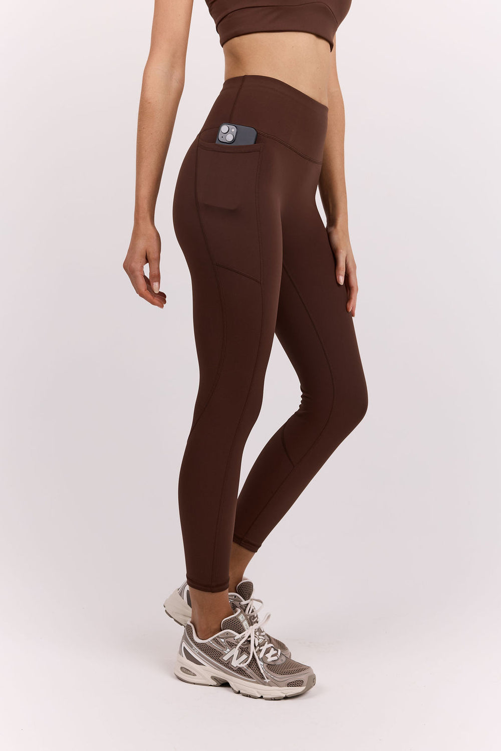 DK Active | Elevate 7/8 Tight | Chocolate